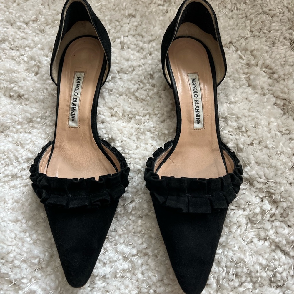 Manolo Blahnik Suede Ordido D’Orsay kitten heels - Picture 2 of 14